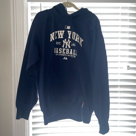 NYY sweatshirt - Picture 4 of 5